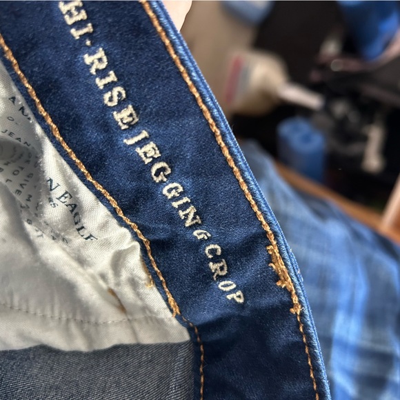 American Eagle Hi-Rise Jegging crop distressed jeans women's size 18 short - Picture 6 of 7